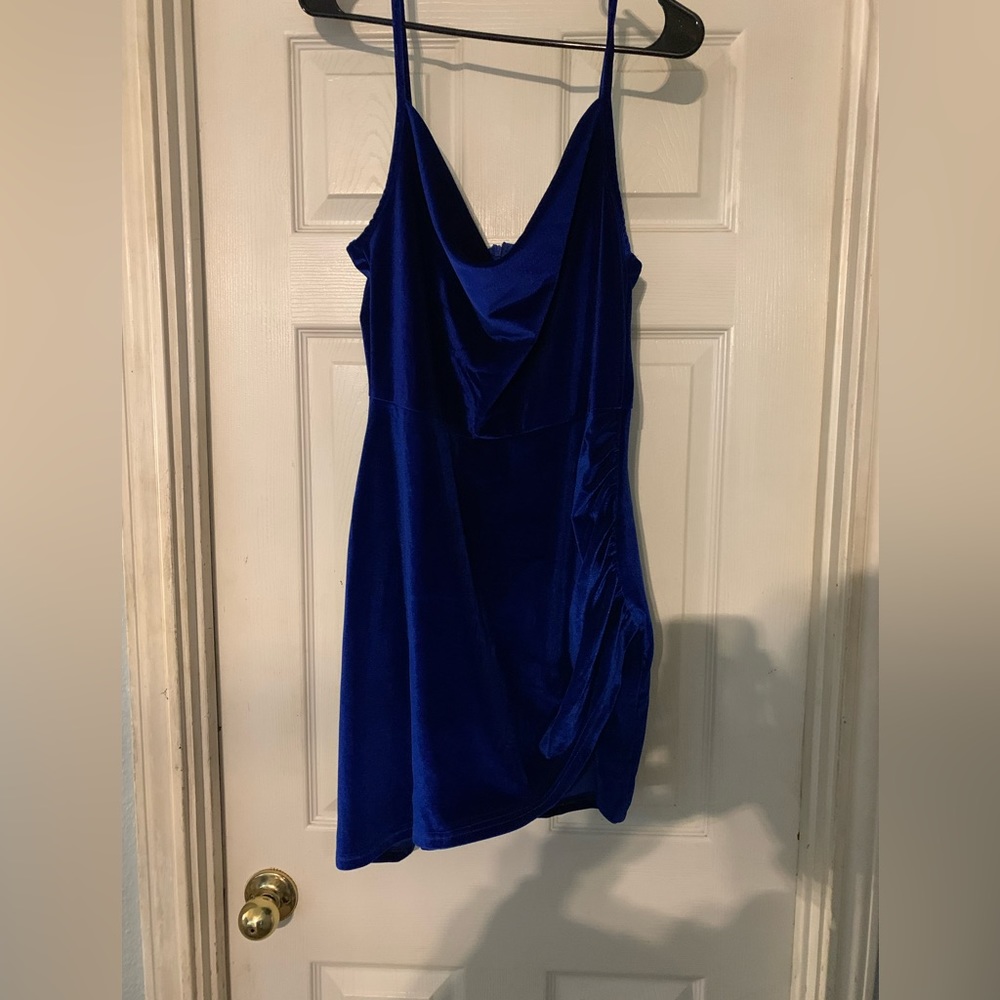 Blue velvet  party dress b 29